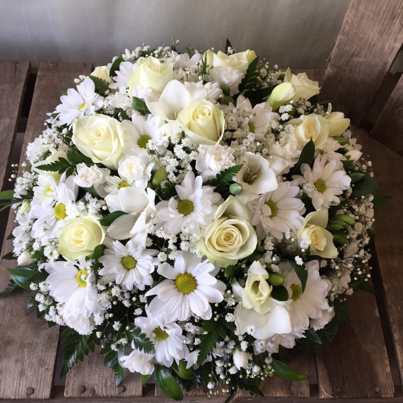 White Loose Posy Pad