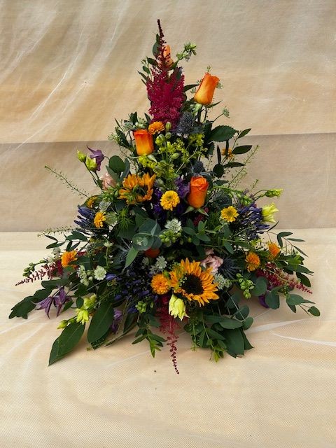 Natural front facing Arrangement